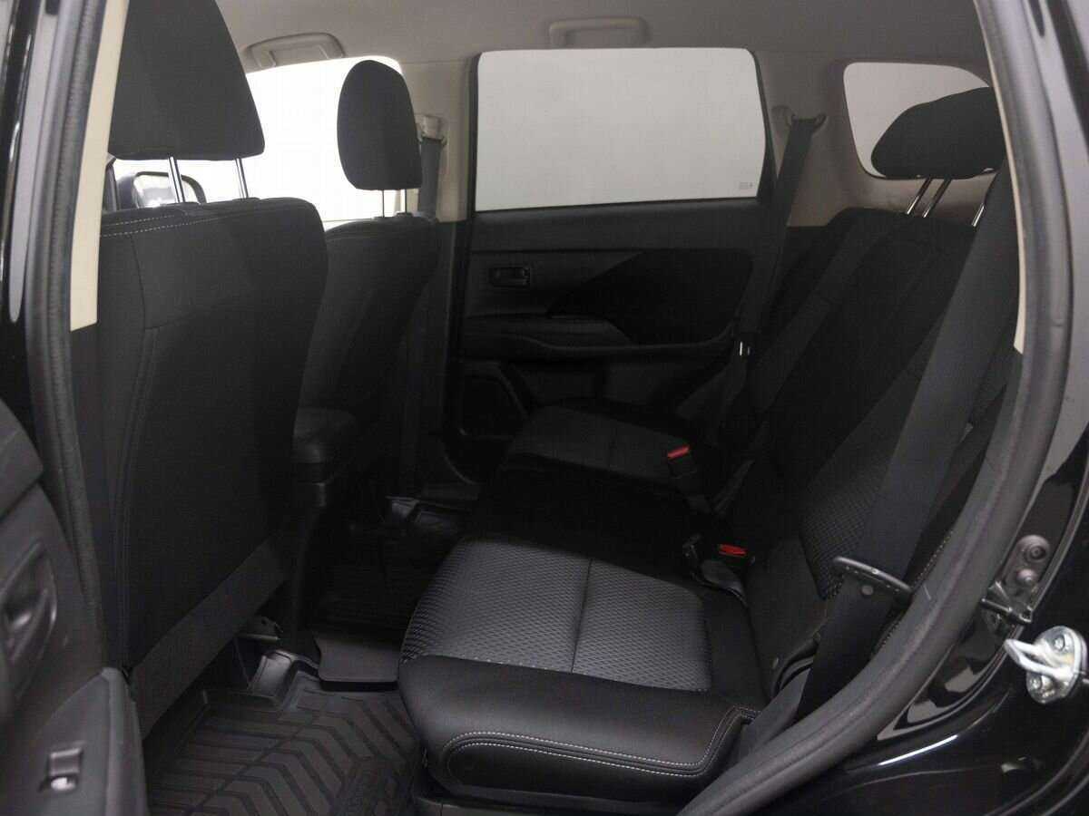 Mitsubishi Outlander, 2018 Фото №9