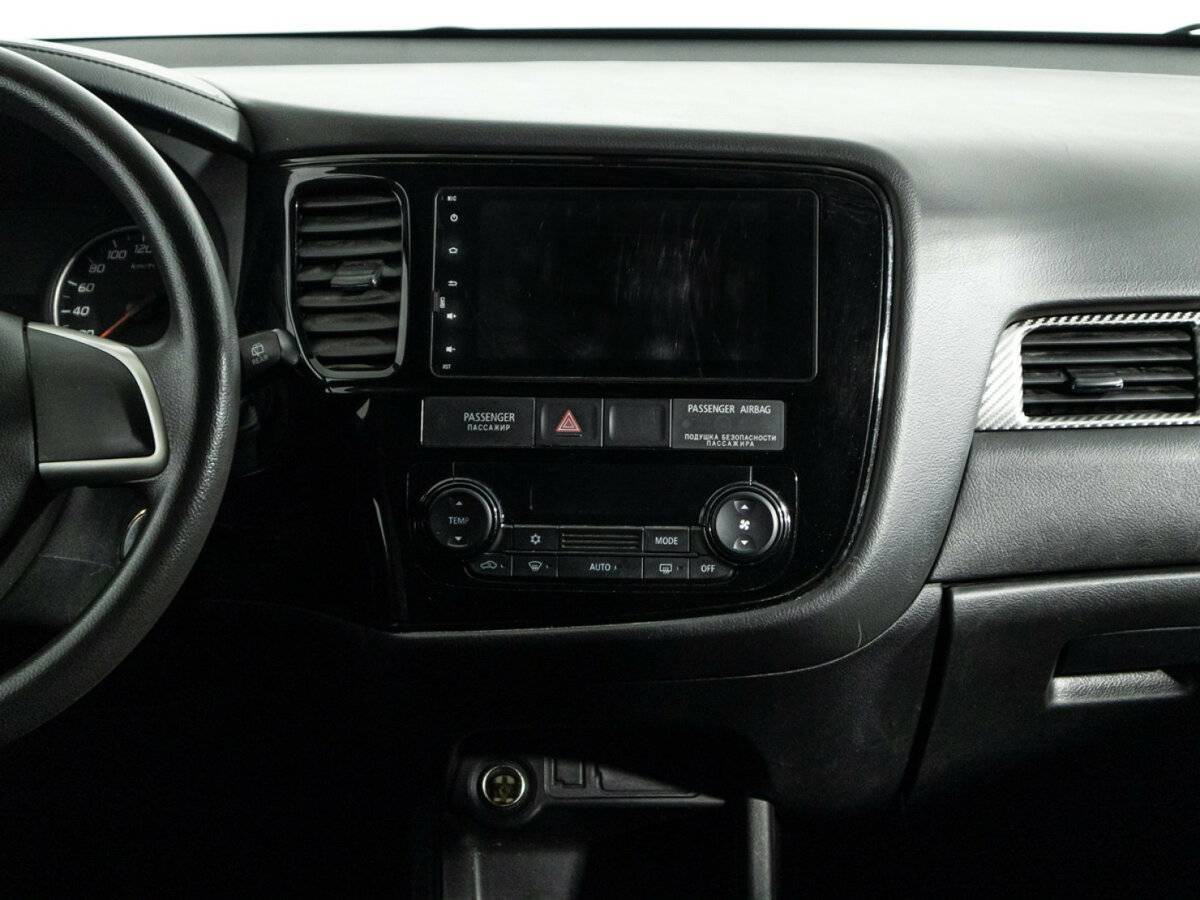 Mitsubishi Outlander, 2016 Фото №14