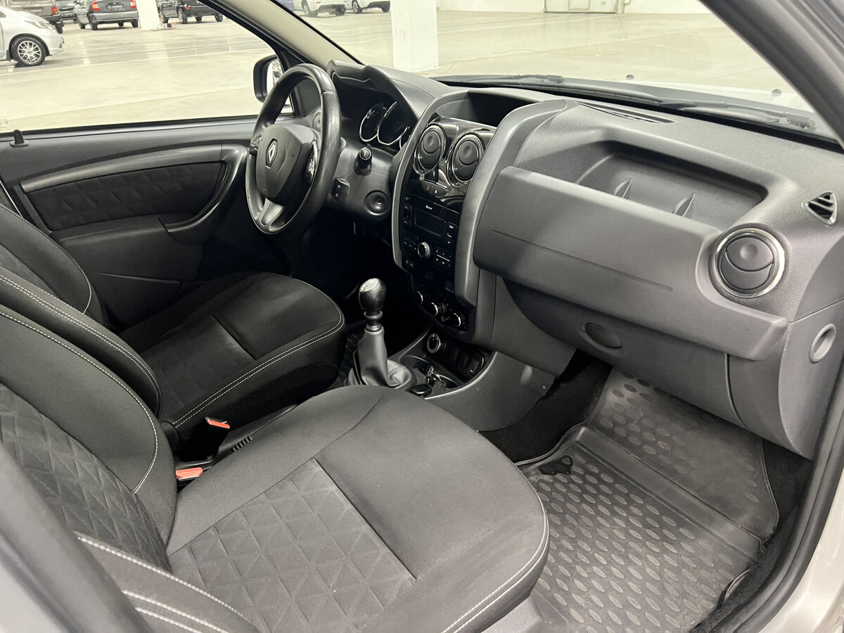 Renault Duster I Рестайлинг, 2017 Фото №11